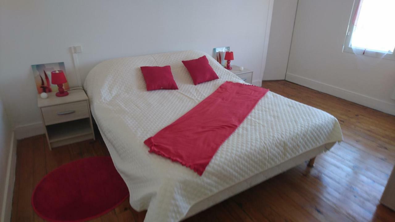 Appartement De 79 M² A 500 Metres De La Cure Jonzac Luaran gambar