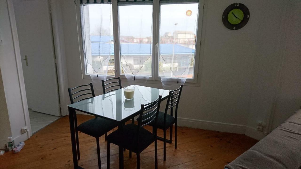 Appartement De 79 M² A 500 Metres De La Cure Jonzac Luaran gambar